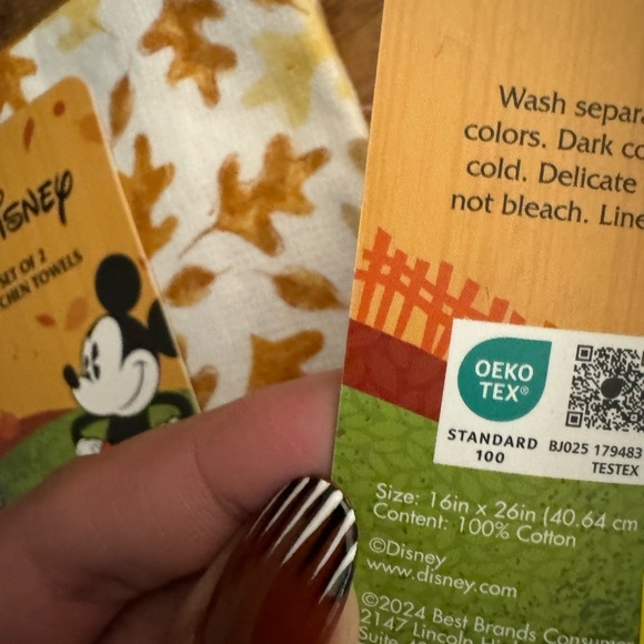 Disney Mickey Mouse Kitchen Towels and Mini Mitts Set 8 piece set NEW NWT - Picture 6 of 7